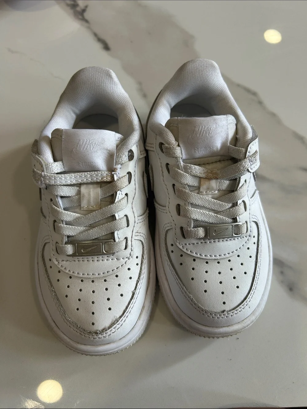 Nike Kids White Low-Top Sneakers with Hook-and-Loop Strap